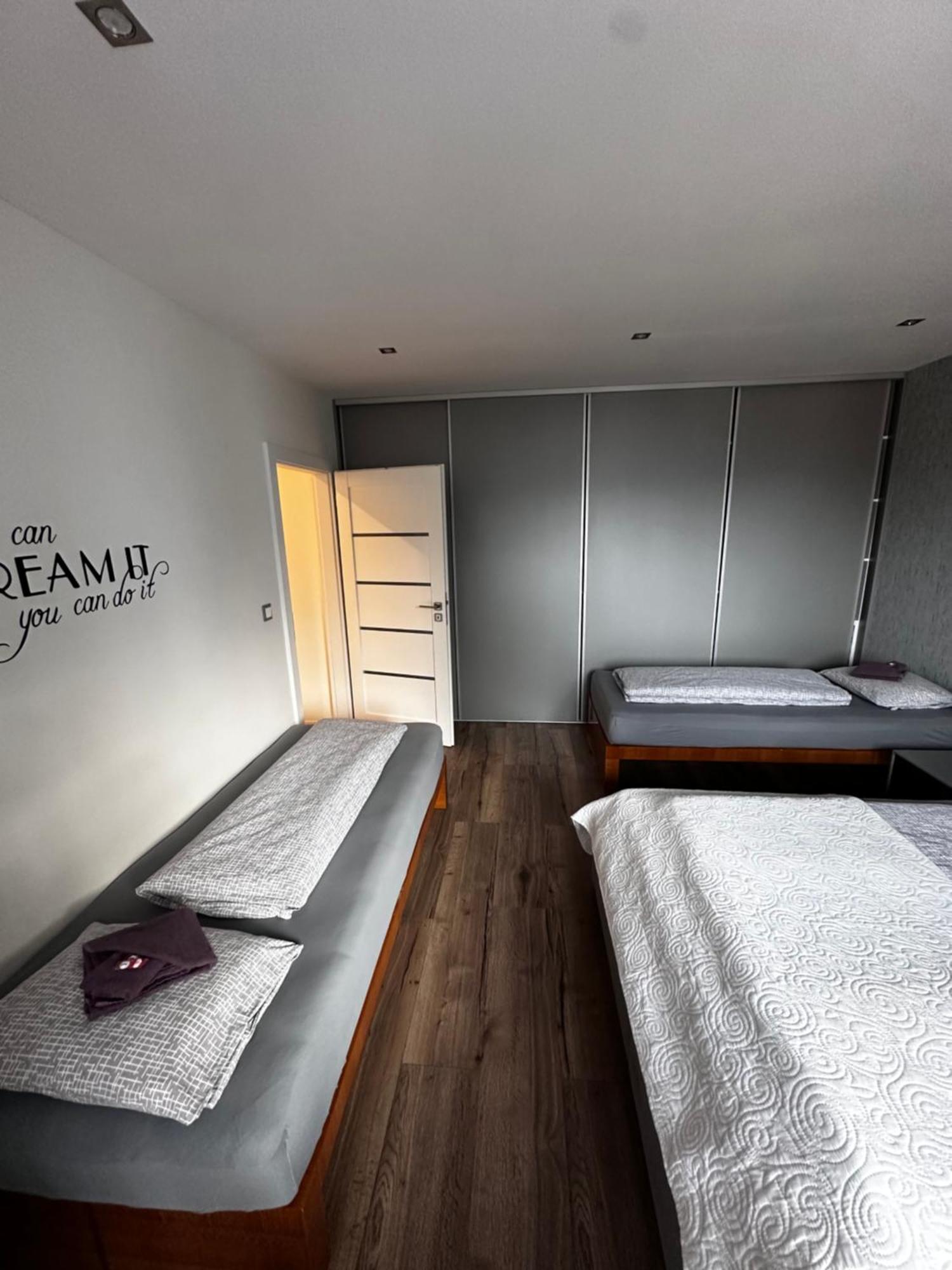 We Apartment - Close To The Center & City View, Self Check-In 24H Banská Bystrica Exteriér fotografie